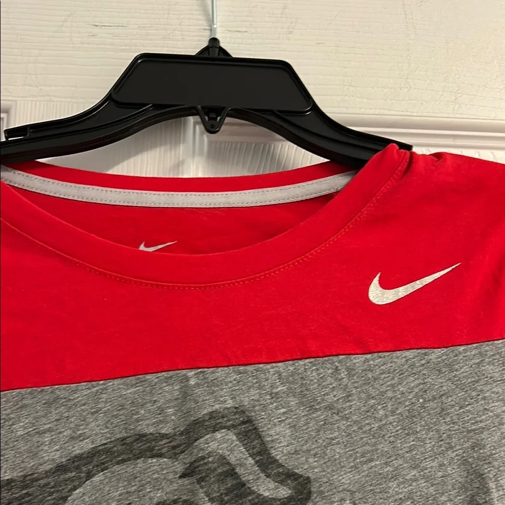 Nike Women’s UGA Shirt